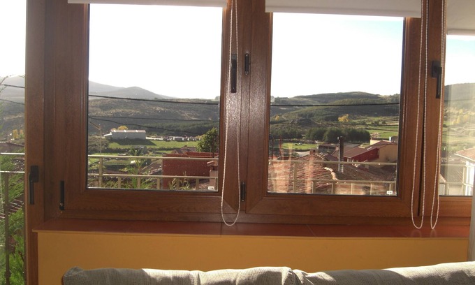 Hoyos del Espino Cottage | TORREON II (7 Seats)