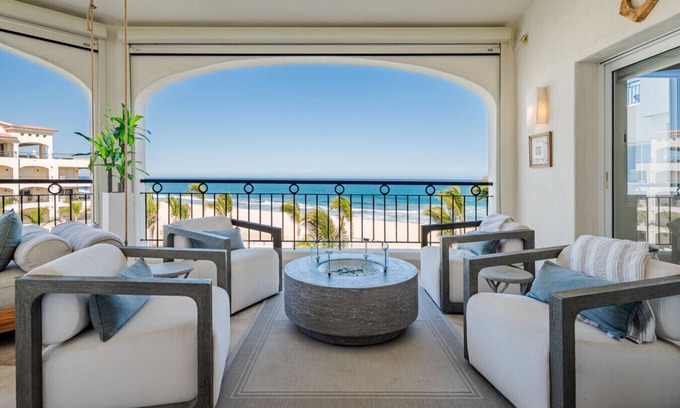 Zona Hotelera Condo | Tortuga Bay Condo 180-degree Ocean View