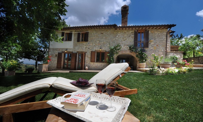 Fratta Villa | Totally Private18th Century Stone Villa with 15mt heated Pool