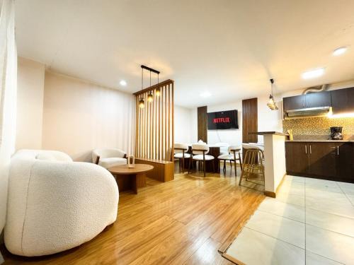 Cuenca Apartment | Totems City Home Modern and well located