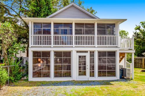 South Rehoboth Apartment | Town of Rehoboth Beach - 46 Delaware Ave, Unit C