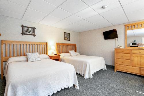Ogunquit - Wells Hotel | Towne Lyne Motel