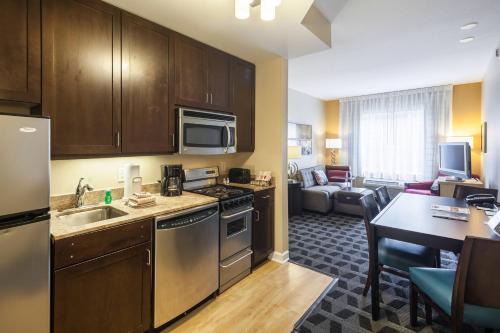 Southpoint Hotel | TownePlace Suites Jacksonville Butler Boulevard