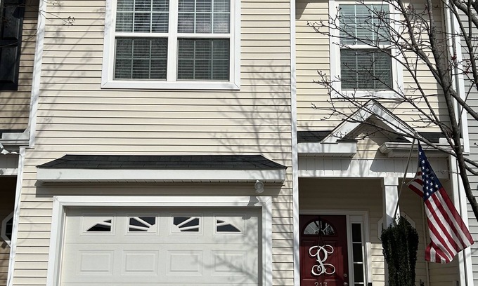 Simpsonville House | Townhome with WiFi and AC in Simpsonville.