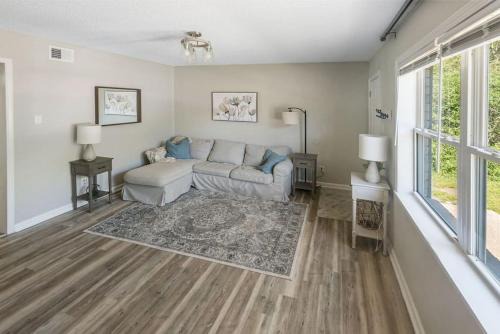 Grand Bay Apartment | Townhomes Near the Bay - #8