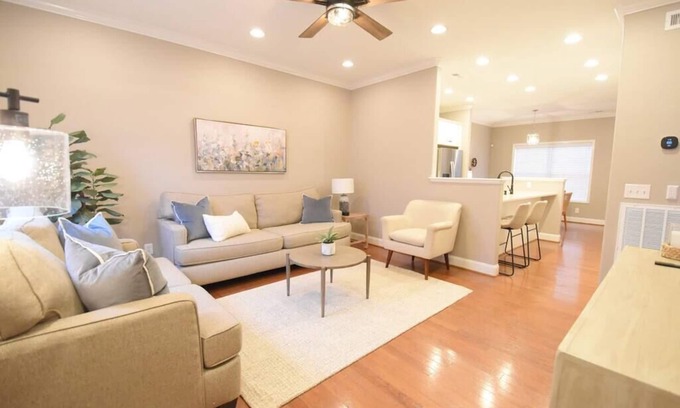 Cookeville House | Townhouse Downtown - West Side