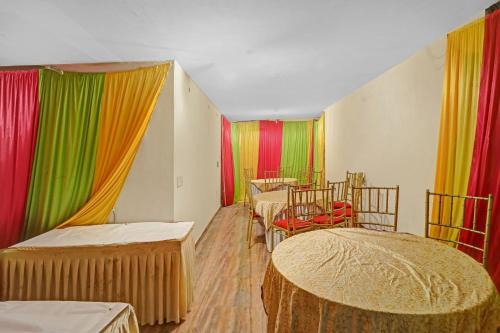 Delhi Hotel | Townhouse Family In