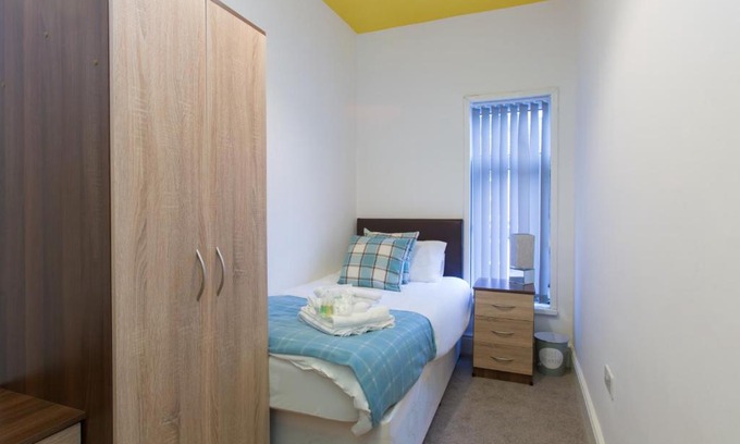 Crewe House | TownHouse @ West Avenue Crewe