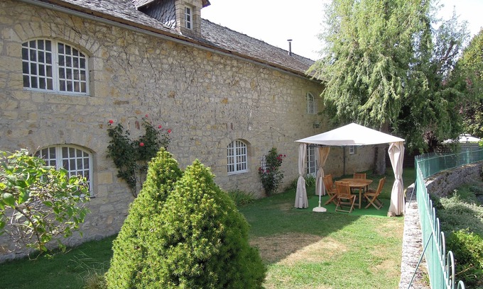 La Canourgue House | Trémoulis, 7 people, tasteful decoration, close to shops