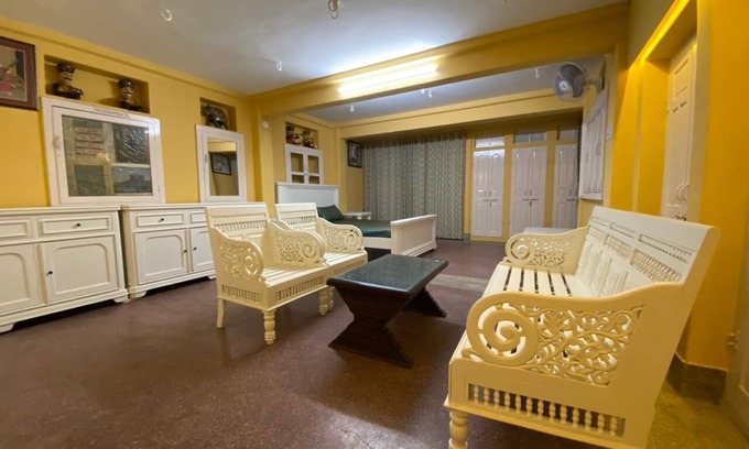 Pink City House | Traditional courtyard Haveli near historic places and in heart of the pink city