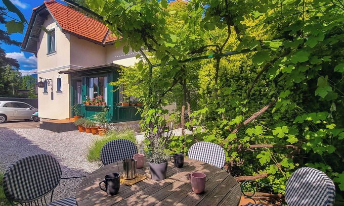 Bled House | Traditional detached house in the heart of Bled.