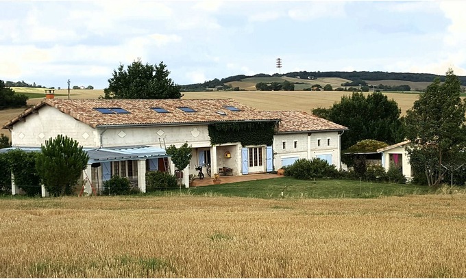 Vignaux House | Traditional farm in Gascony with all modern comfort in its peaceful wide field