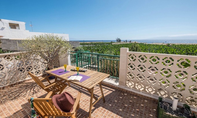Alcala House | Traditional Holiday Home "Casa Tabaiba" in Alcalá with Sea Access and Own Terrace