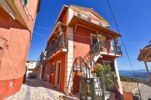 Chlomos Apartment | Traditional House with Amazing View