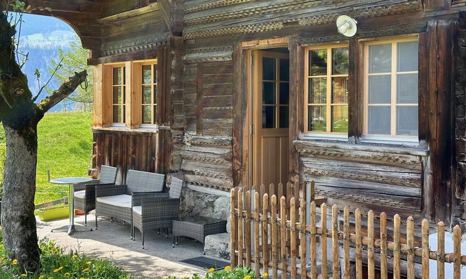 Meiringen Ski Chalet | Traditional Swiss Chalet Haslital / Jungfrau region - Brienz Lake