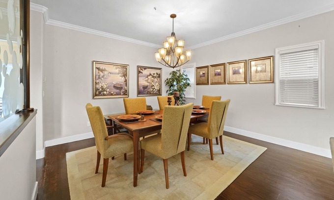 Arbutus Ridge House | Trafalgar House: 6br/4ba+Parking, Gorgeous Renos