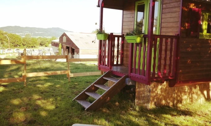 Chassagnes Cabin | Trailer on the farm