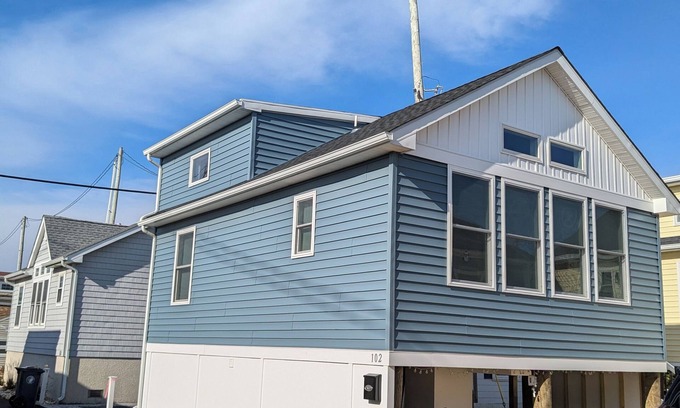 Ocean Beach III House | Tranquil 2-bedroom bungalow in OB2 Lavallette with AC, WiFi