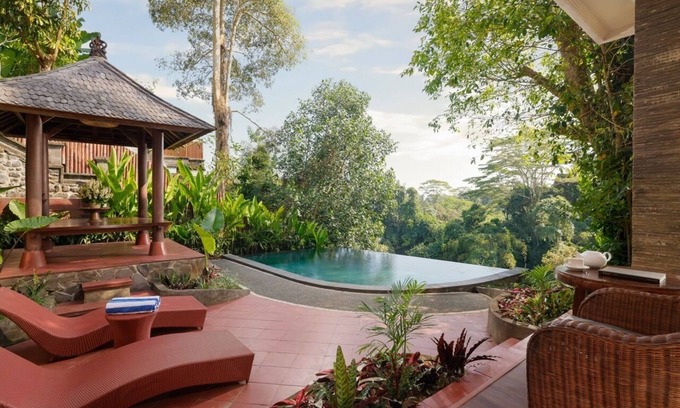 Melayang Villa | Tranquil 2-Bedroom Jungle-View Villa in Ubud