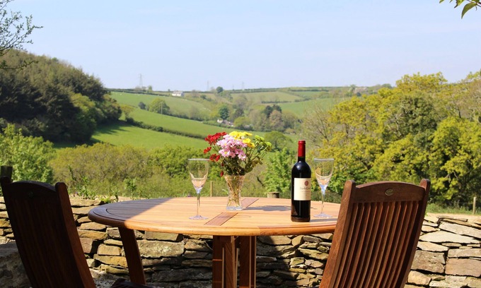 St. Keyne Cottage | Tranquil 270 year Old Stone Cottage refurbished to high standard set in 3 acres
