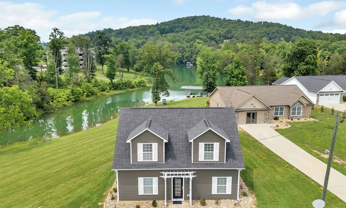 Maynardville House | Tranquil Cove on Norris Lake w/Kayaks
