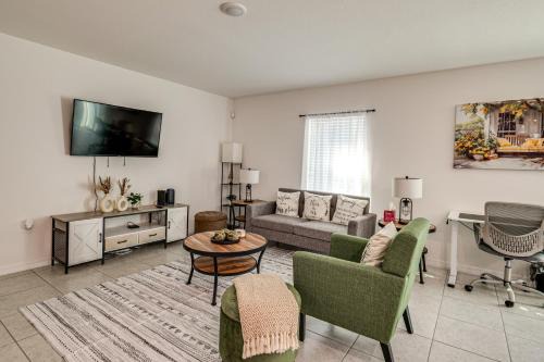 Brooksville House | Tranquil Getaway with Spacious Yard in Brooksville!