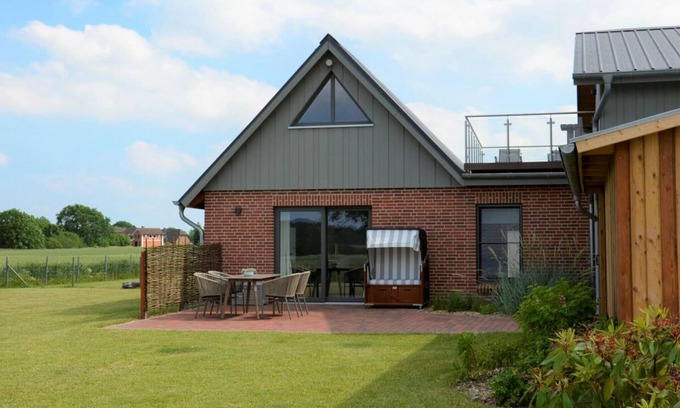 Kronsgaard Apartment | Tranquil holiday home with garden