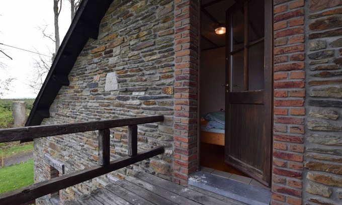 Engreux House | Tranquil Holiday Home in Houffalize With Barbecue