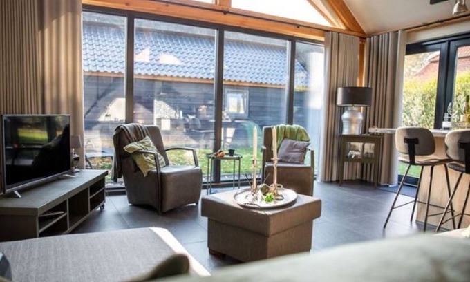 Alphen House | Tranquil Holiday Home in Alphen-Chaam with Stables