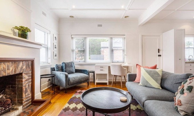 Prahran Apartment | Tranquil Inner east Haven Moments from High Street