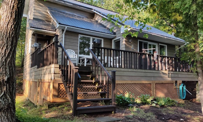 Rideau Lakes Cottage | Tranquil Island Cottage on the Rideau Waterway (Boat Required for Access)