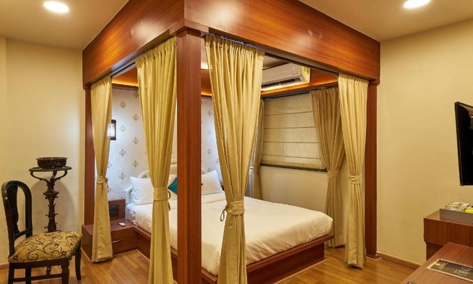 Pune Hotel | Tranquil La Casa