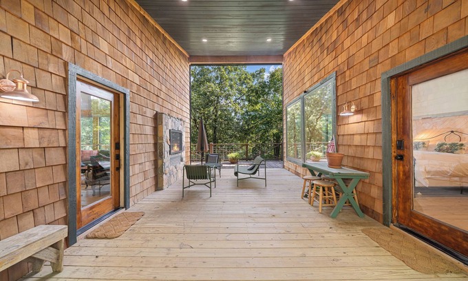Golden Cabin | Tranquil Luxury | Firepit, Hot Tub & Forest Views