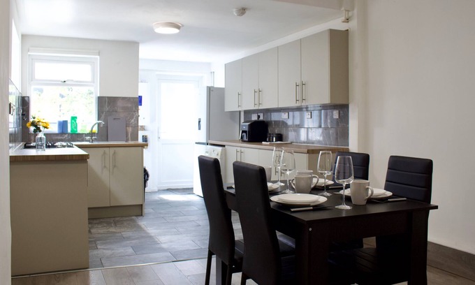 Nottingham House | Tranquil Nottingham Retreat