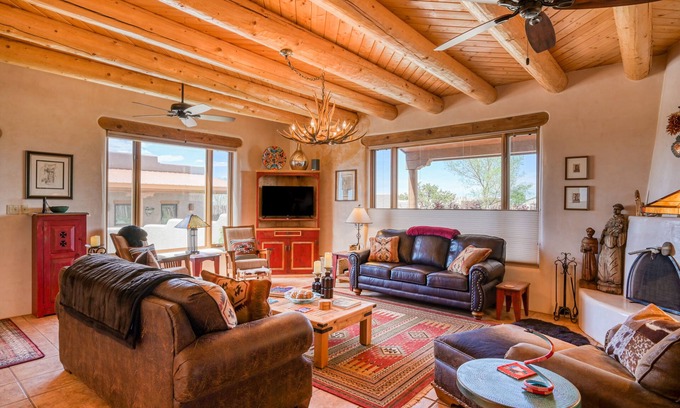 Arroyo Seco House | Tranquil oasis with casita, fast WiFi, patios, hot tub & mountain views