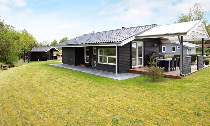 Nordost House | Tranquil Retreat in Lyngsa-By Traum