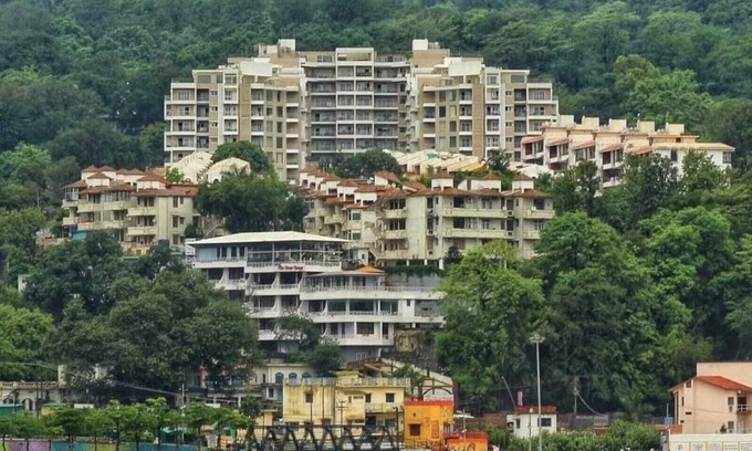 Rishikesh Villa | Tranquil Riverside Elegance: Luxury Retreat with Captivating Views by the Ganges
