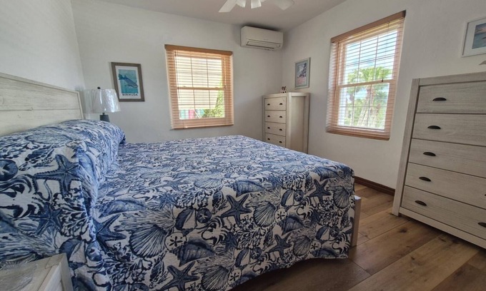 Pembroke Apartment | Tranquil, Roomy Getaway - Close to City of Hamilton