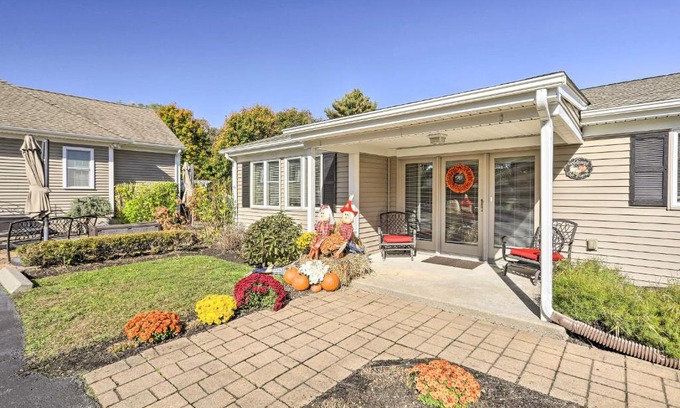 Swansea House | Tranquil Swansea Retreat with Fire Pit and Grill!