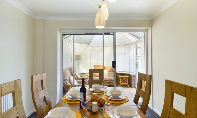 Telford House | Tranquil Telford Retreat - 3 Bedroom House