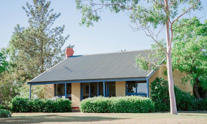 Luskintyre House | Tranquil Vale Vineyard
