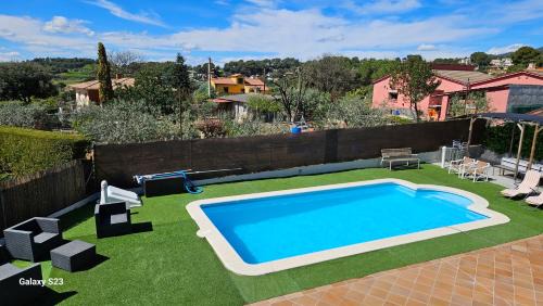Canoves Apartment | Tranquilidad y Privacidad