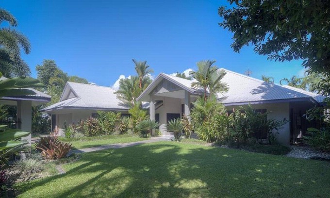 Craiglie House | Tranquility By The Course Port Douglas