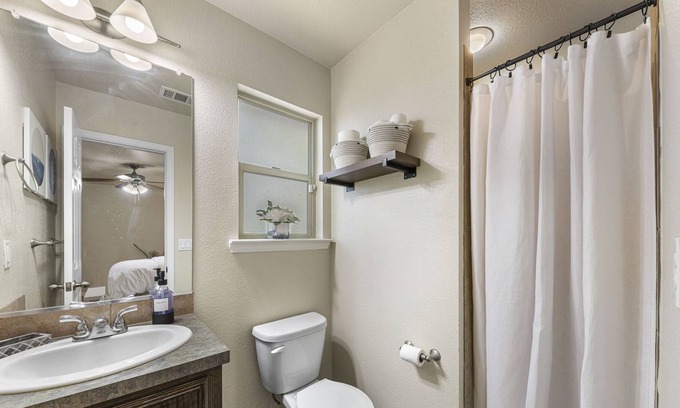 Killeen House | Tranquility Pad- Entire Luxuriously furnished home for short and long term stays