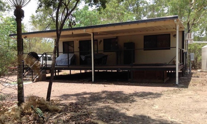 Dundee Beach House | Tranquillity @ Dundee includes spa & close to the beach approximately 5 min walk