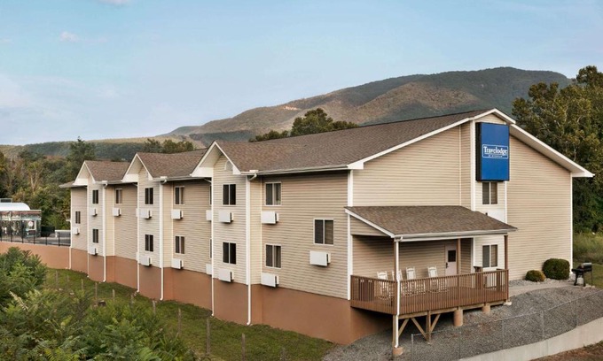 Low Moor Hotel | Travelodge by Wyndham Low Moor Near Covington