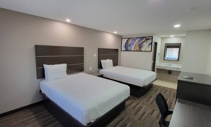Buena Park Hotel | Travelodge by Wyndham Buena Park