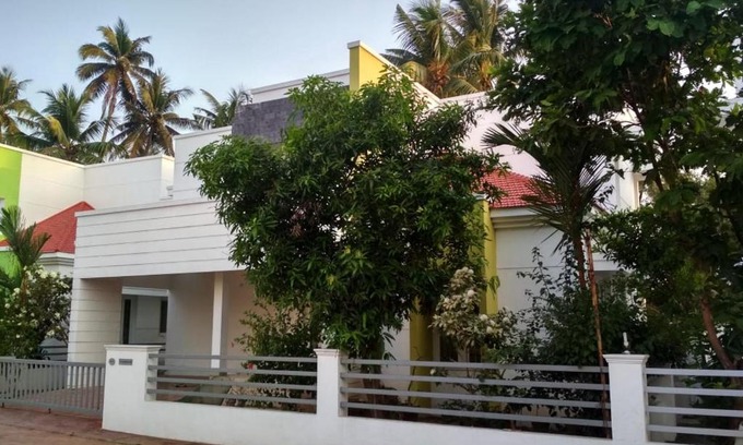 North Paravur Villa | Traven Homes River Side Villa
