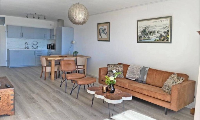 Lelystad House | | Travl.is Expats | NL # Lelystad Lake Joy