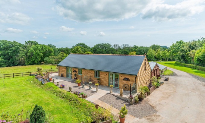 Cowbridge House | Tredodridge Barn Retreat